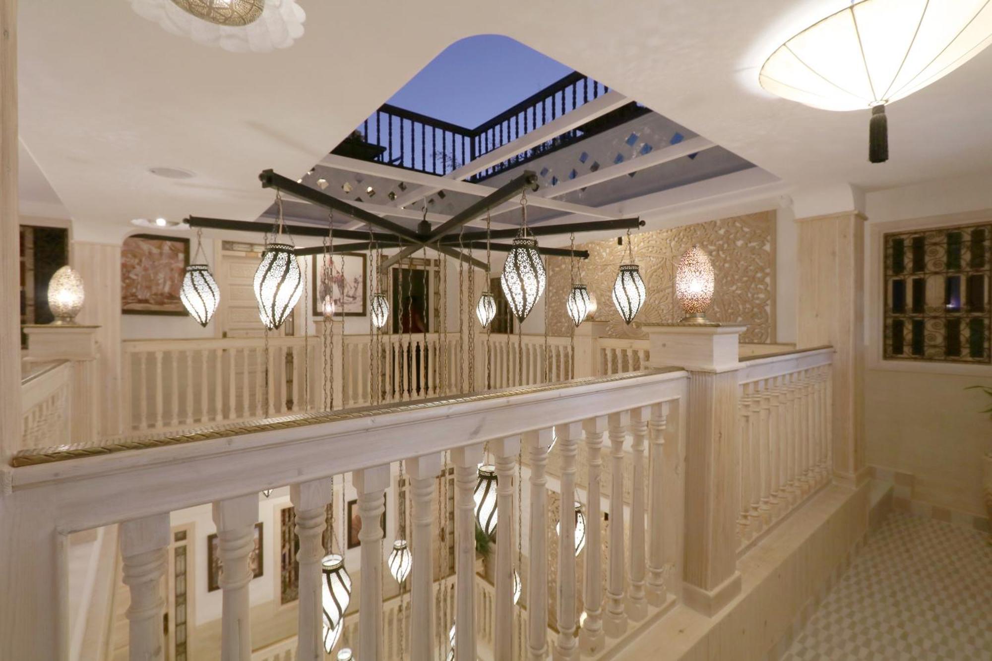 Riad Wazani Square & Spa Марракеш Экстерьер фото